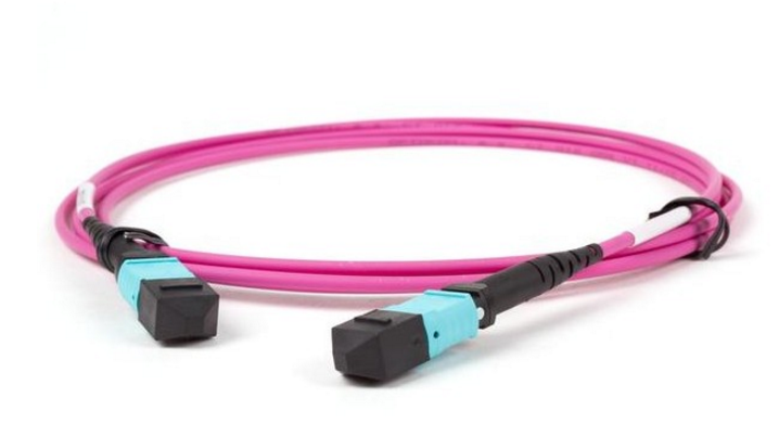 Difference between MTP and MPO patch cord